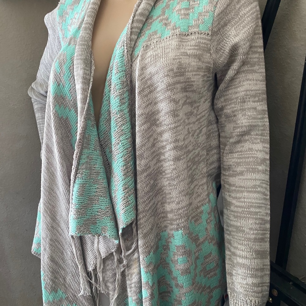 Cardigan - Picture 3 of 8